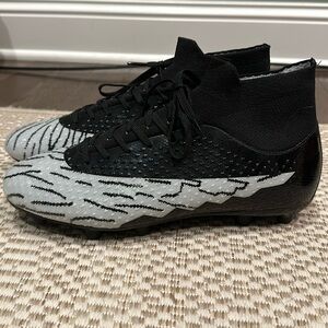 Dream Pairs Soccer/Football Cleats Sz 10 Men’s